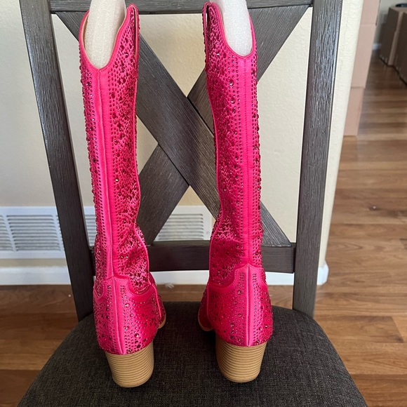 Sparkling Pink Cowgirl Boots - Picture 5 of 7